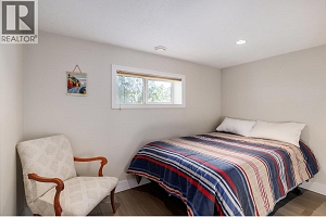 751 Saucier Avenue - Photo 16