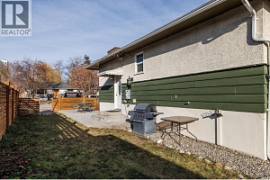 751 Saucier Avenue - Photo 21