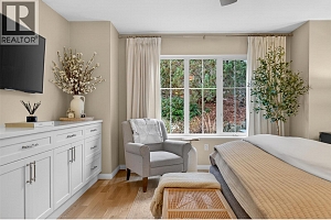 2314 Country Club Drive - Photo 18