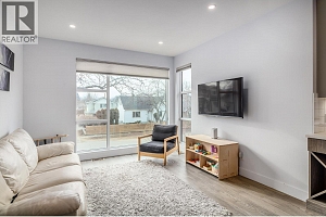 868 Wilson Avenue - Photo 3