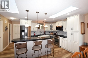 519 Loon Avenue - Photo 8