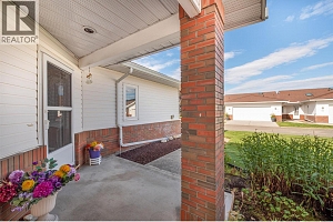 1885 Parkview Crescent Unit# 113 - Photo 5