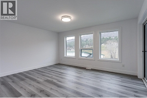 474 Snowsell Street N - Photo 45