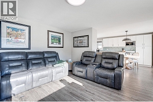 725 Stanley Avenue - Photo 17