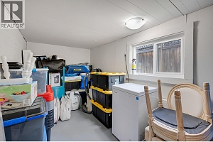 725 Stanley Avenue - Photo 31