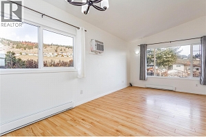 885 Walrod Street - Photo 32