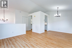 885 Walrod Street - Photo 33