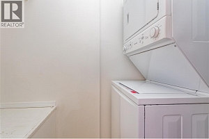 885 Walrod Street - Photo 42