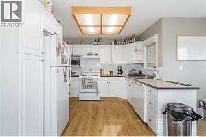 885 Walrod Street - Photo 5