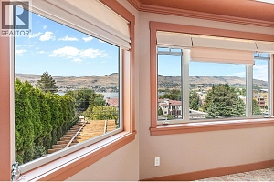 1033 Longacre Place - Photo 32