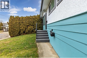 4307 24 Street - Photo 2