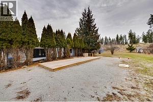 5186 Mackinnon Road - Photo 17