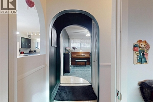 5186 Mackinnon Road - Photo 44