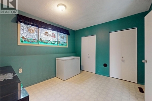 5186 Mackinnon Road - Photo 52