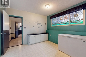 5186 Mackinnon Road - Photo 54