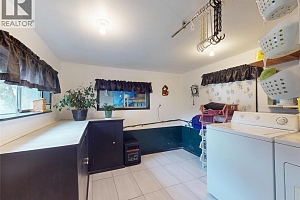 5186 Mackinnon Road - Photo 57