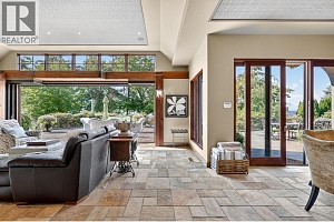 12056 Okanagan Centre Road W - Photo 18