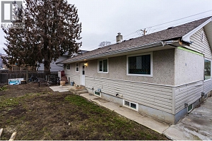 470 Snowsell Street N - Photo 4