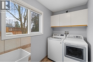 1879 Portland Avenue - Photo 14