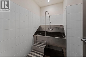 3340 Lakeshore Drive Unit# 414 - Photo 39