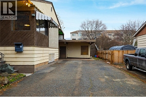 3005 39A Street - Photo 2