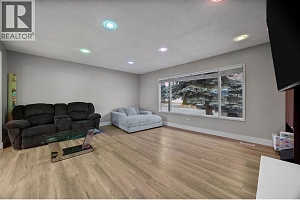 1754 SHERIDAN Drive - Photo 4