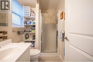 426 4th Street - Photo 20