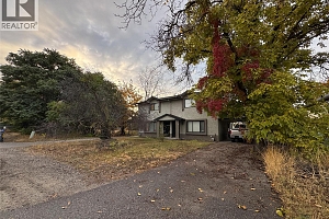 1033 / 1035 Laurier Avenue - Photo 2