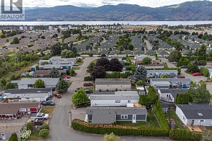 3381 Village Green Way Unit# 70 - Photo 21