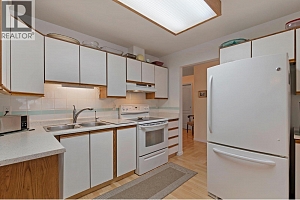 780 Houghton Road Unit# 412 - Photo 8