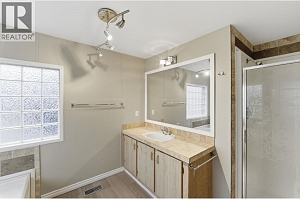 2005 Boucherie Road Unit# 98 - Photo 18