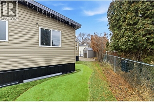 2005 Boucherie Road Unit# 98 - Photo 30