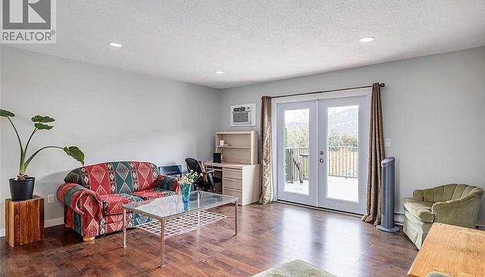 2161 Scenic Road Unit# 3 - Photo 1