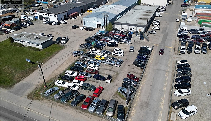 880 Leathead Road Unit# 1 & 2 - Photo 1