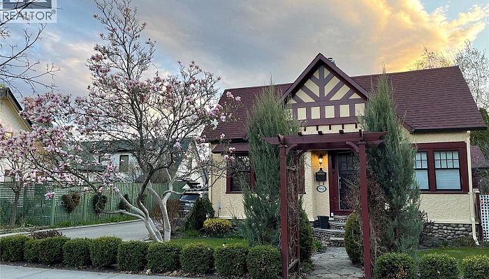 1912 Abbott Street - Photo 1