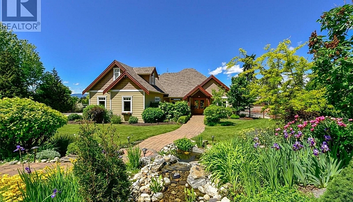 3672 Luxmoore Road - Photo 1