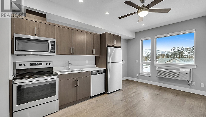 925 Leon Avenue Unit# 302 - Photo 1