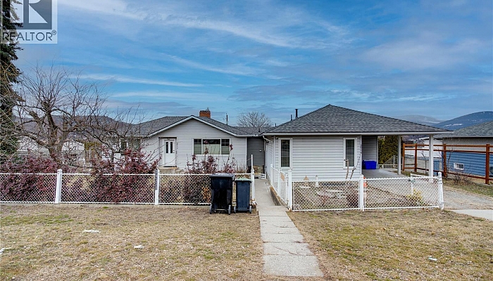 3411 18 Avenue Unit# A&B - Photo 1