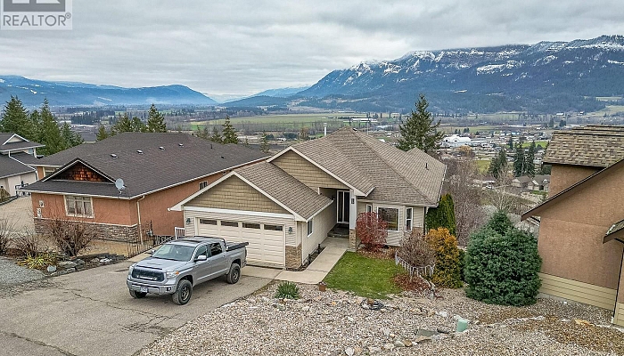 110 Red Rock Crescent - Photo 1