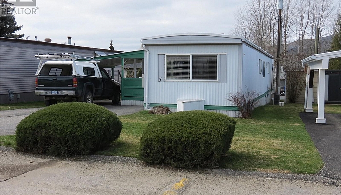 1600 43rd Avenue Unit# 7 - Photo 1