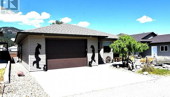 494 Kingfisher Avenue - Photo 1