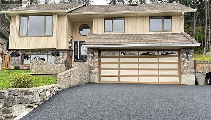 27 Preston Crescent - Photo 1