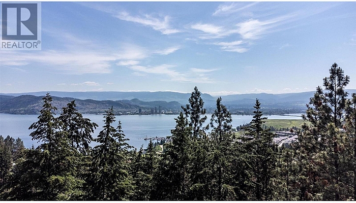 1525 Scott Crescent - Photo 1