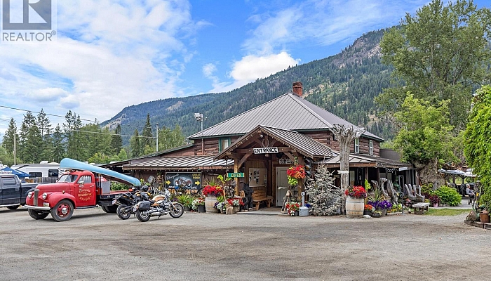 1361 6 Highway - Photo 1