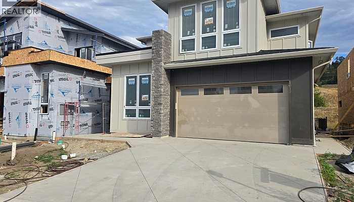 1012 Bull Crescent - Photo 1