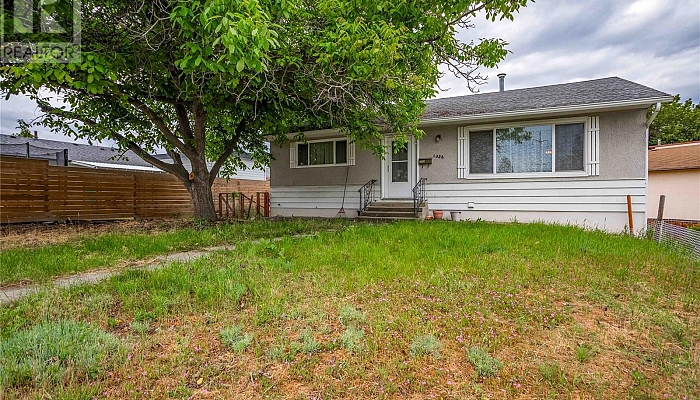1358 Cherry Crescent E - Photo 1