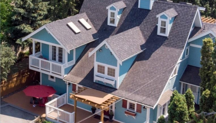 1009 Lawrence Avenue - Photo 1