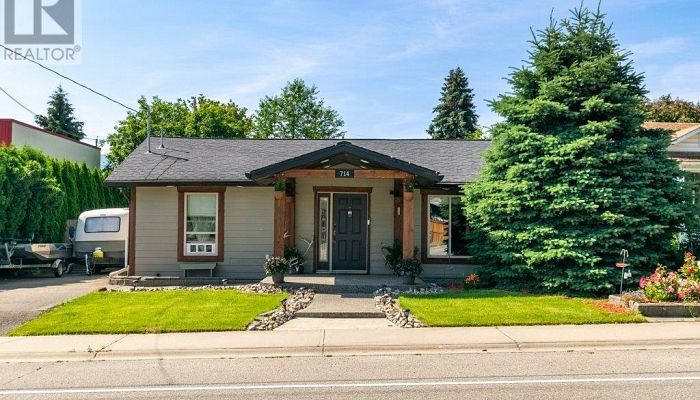 714 Stanley Avenue - Photo 1
