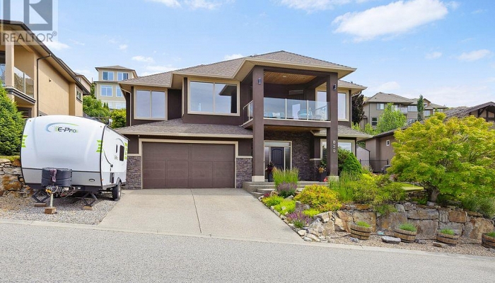 839 Clarance Avenue - Photo 1