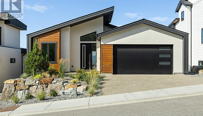 1018 Emslie Street - Photo 1